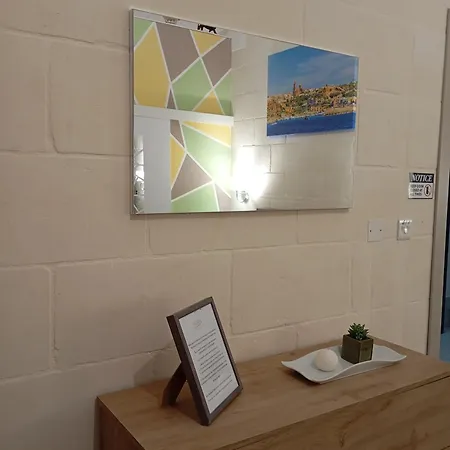 Nj Gozo Gazde/Camere de închiriat